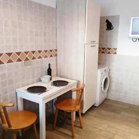 Lisa's Marina Center * רימיני